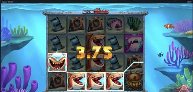 Razor Shark gameplay screenshot