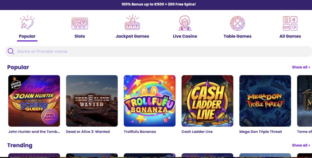 Wildz Casino game lobby with Popular, Slots, Jackpot Games, Live Casino, and Table Games categories